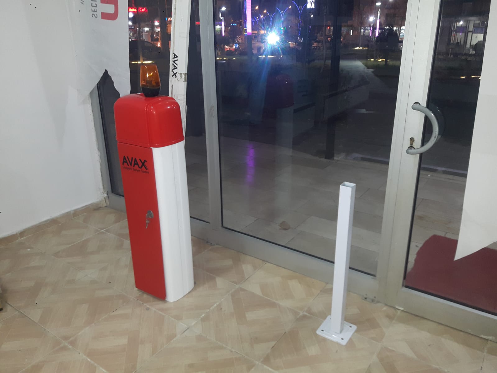6 Metrelik Kollu Otopark Bariyeri